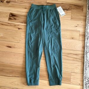 Lululemon License to Train HR Pant